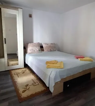 Konukevi Casa La Catalin *